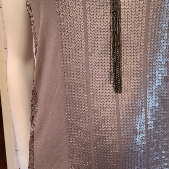 Racetrack Tank Sequins - Picture 2 of 6